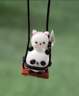 تصویر  آویز پاندا چاقو دار